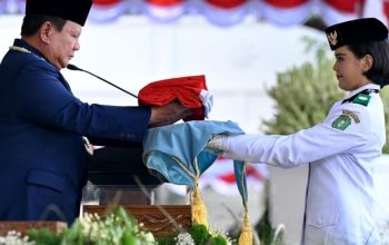 Merah Putih Berkibar, Prabowo Pimpin Detik-Detik Proklamasi HUT ke-81 RI